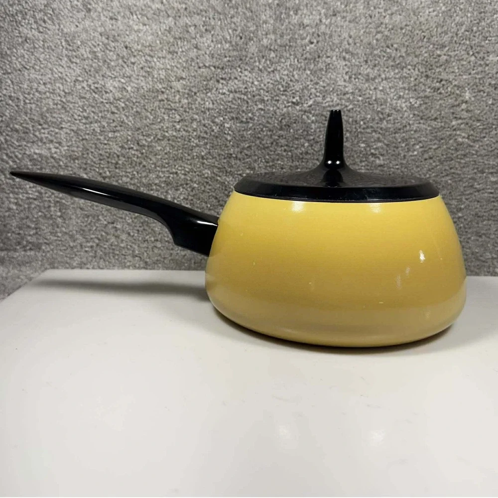 Sauce Pan Pot Yellow‎ Enamel with Black Lid MCM Vintage